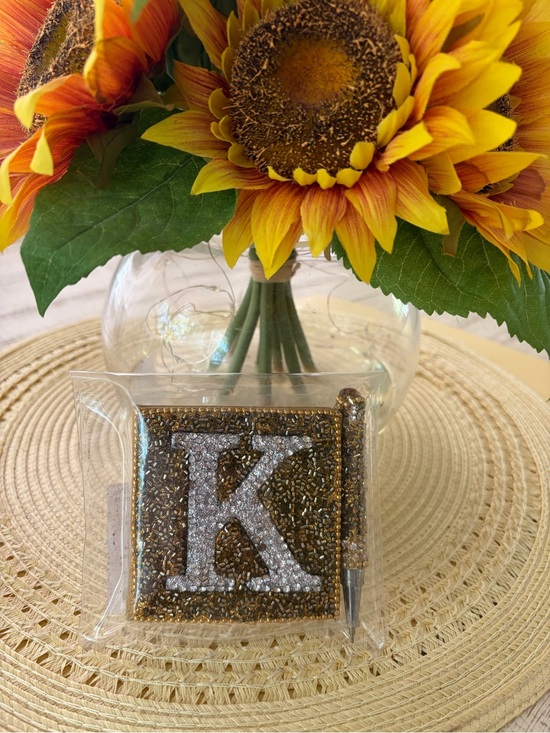 Pier 1 Other - BEADED INITIAL “K” MINI PAD & PEN SET - Gold & Silver Accent